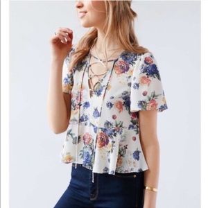 Kimchi blue floral top